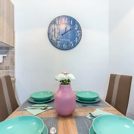 דירה Lucia-private Parking רייקה