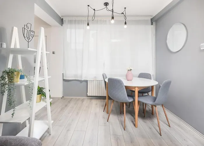 Lucia-private Parking Rijeka