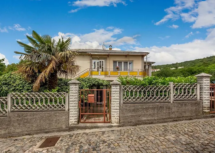 Lucia-private Parking Apartment Rijeka