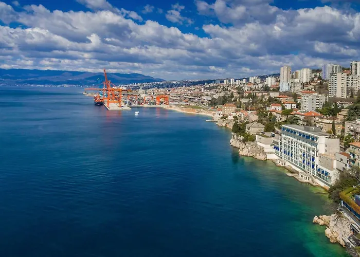 Apartment Lucia-private Parking Rijeka